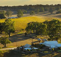 Hutton Vale and Farm Follies - QLD Tourism