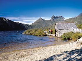 Dove Lake Circuit - QLD Tourism 0