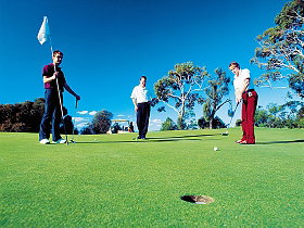 Geeveston Golf Club - QLD Tourism 0