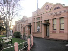 Court House Museum - Queensland Tourism 0