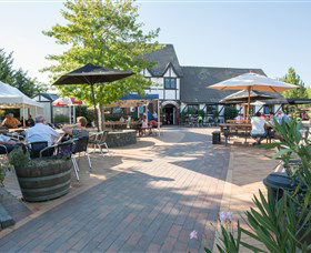 George Harcourt Inn - QLD Tourism 0