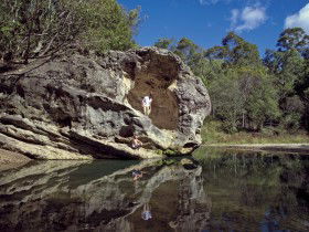 Spyglass Peak - QLD Tourism 0
