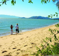 Bushland Beach - Queensland Tourism