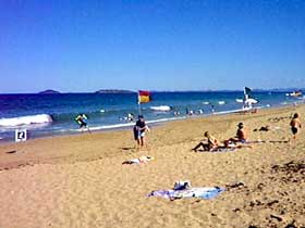 Harbour Beach - QLD Tourism 0