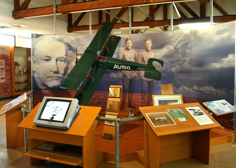 Waltzing Matilda Centre - QLD Tourism 1