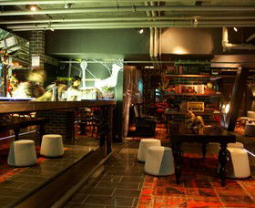 The Den - Queensland Tourism 0