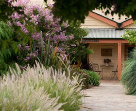 Baileys Of Glenrowan - QLD Tourism 0