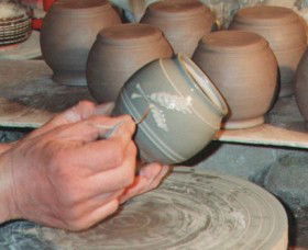 Nulladolla Pottery Group - QLD Tourism 0