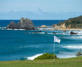 Narooma Golf Club - Queensland Tourism 0