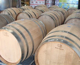 Diamond Creek Estate Cellar Door - QLD Tourism 1