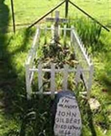 Johnny Gilberts Grave - Queensland Tourism 0