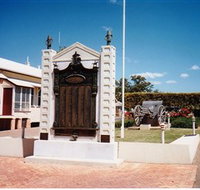 Gayndah War Memorial - QLD Tourism