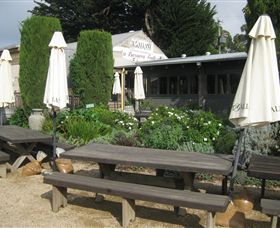 T'Gallant Winemakers - QLD Tourism 1