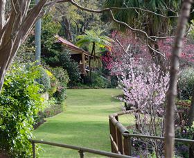 Spring Bluff Railway Station - QLD Tourism 3