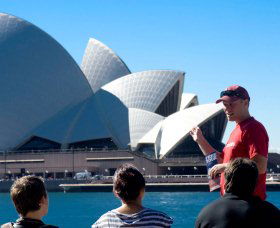 Peek Tours Sydney - Queensland Tourism 1