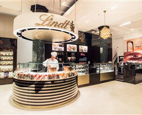 Lindt Chocolate CafÃ© Martin Place - Queensland Tourism 2