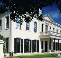 Elizabeth Bay house - Queensland Tourism