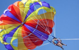 Port Stephens Parasailing - Queensland Tourism 0