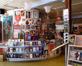 Ariel Books - Queensland Tourism 0
