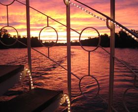 Hawkesbury Paddlewheeler - Queensland Tourism 1