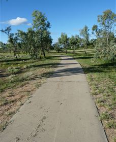 Lagoon Creek - QLD Tourism 1