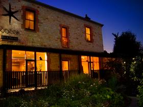 Cocos Hair And Day Spa - QLD Tourism 0