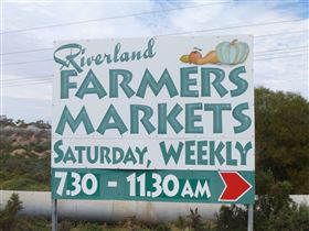 Riverland Farmers Market - Queensland Tourism 0