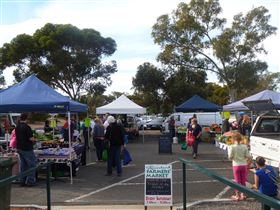 Riverland Farmers Market - Queensland Tourism 2