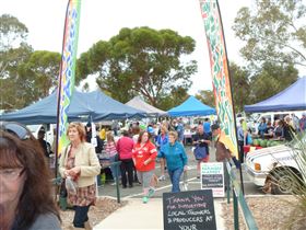 Riverland Farmers Market - Queensland Tourism 1
