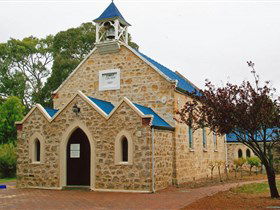 Christ Church Yankalilla - Queensland Tourism 0