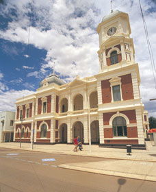 Boulder Town Hall - Queensland Tourism 2
