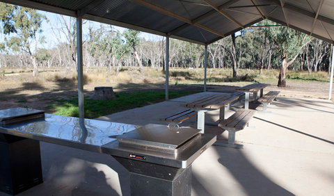 Yanga Woolshed Picnic Area - QLD Tourism 0