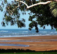 Beachfront Hotel - Queensland Tourism