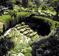 Umpherston Sinkhole - Queensland Tourism