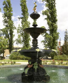 Victory Memorial Gardens - Queensland Tourism 1