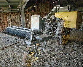 Headlie Taylor Header And Blacksmiths Shop - QLD Tourism 3