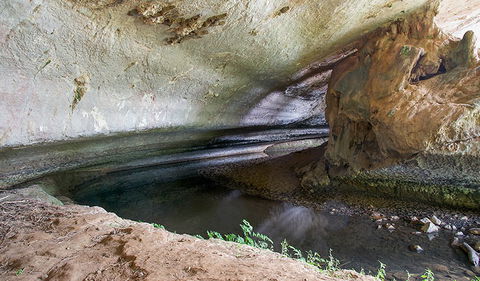 Verandah Cave - Queensland Tourism 3