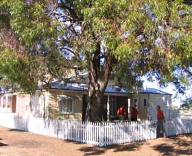 Lake Grace ACT QLD Tourism