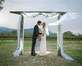 Amulet Vineyard And Beechworth Cider - Queensland Tourism 1