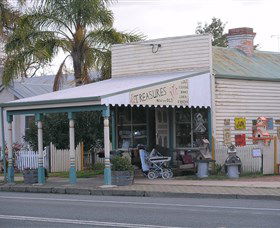 Lady Gails Bookshop And Curios - QLD Tourism 0