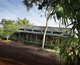 Maalinup Aboriginal Gallery - QLD Tourism 3