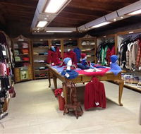 Australian Alpaca Barn - Pokolbin - Queensland Tourism