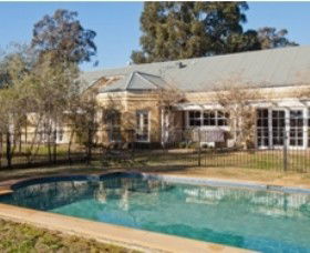 Vinden Estate Wines - Queensland Tourism 3