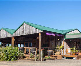 Robyn Drayton Wines - Queensland Tourism 4