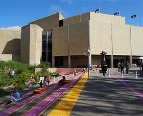 Art Gallery Of Western Australia - Queensland Tourism 0
