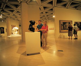 Art Gallery Of Western Australia - Queensland Tourism 1