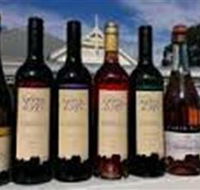 Camyr Allyn Winery - Queensland Tourism