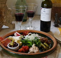 Mount Ashby Estate and Cafe La Palette - Queensland Tourism