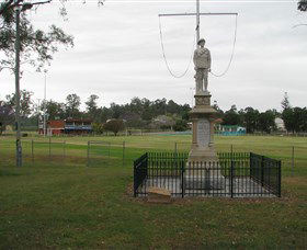 Ebbw Vale Memorial Park - QLD Tourism 0