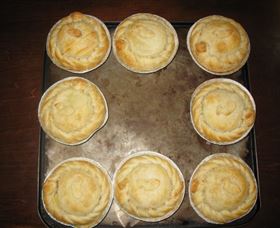 Kangaroo Valley Pie Shop - Queensland Tourism 4